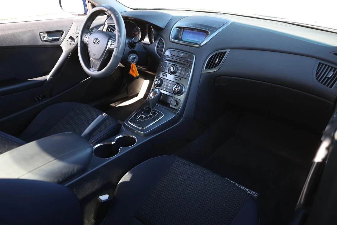 2011 Hyundai Genesis Coupe - Image 16 of 21