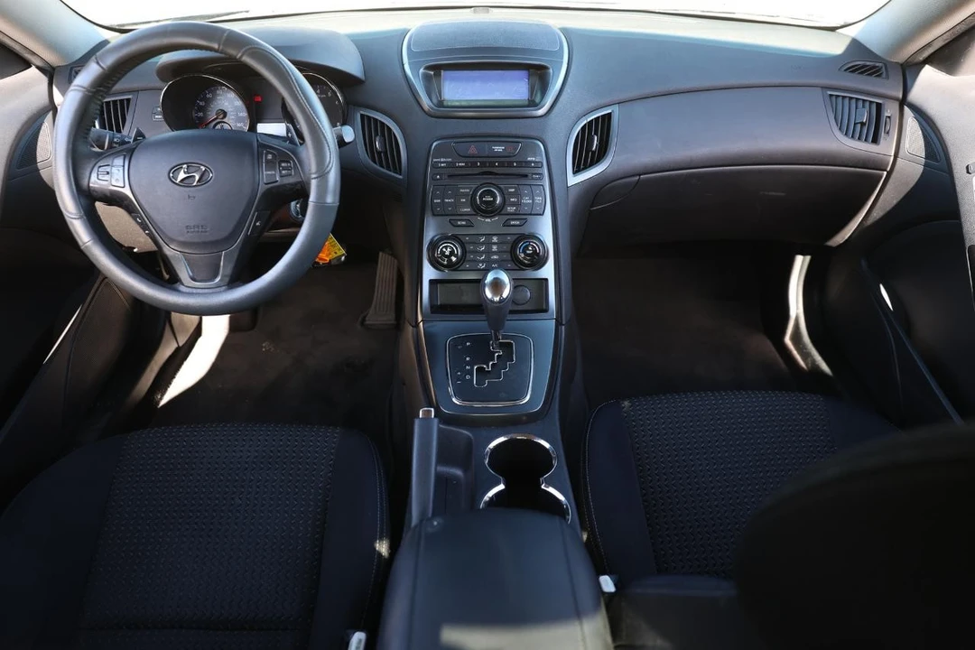 2011 Hyundai Genesis Coupe - Image 2 of 21