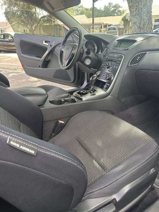 2011 Hyundai Genesis Coupe - Image 15 of 16