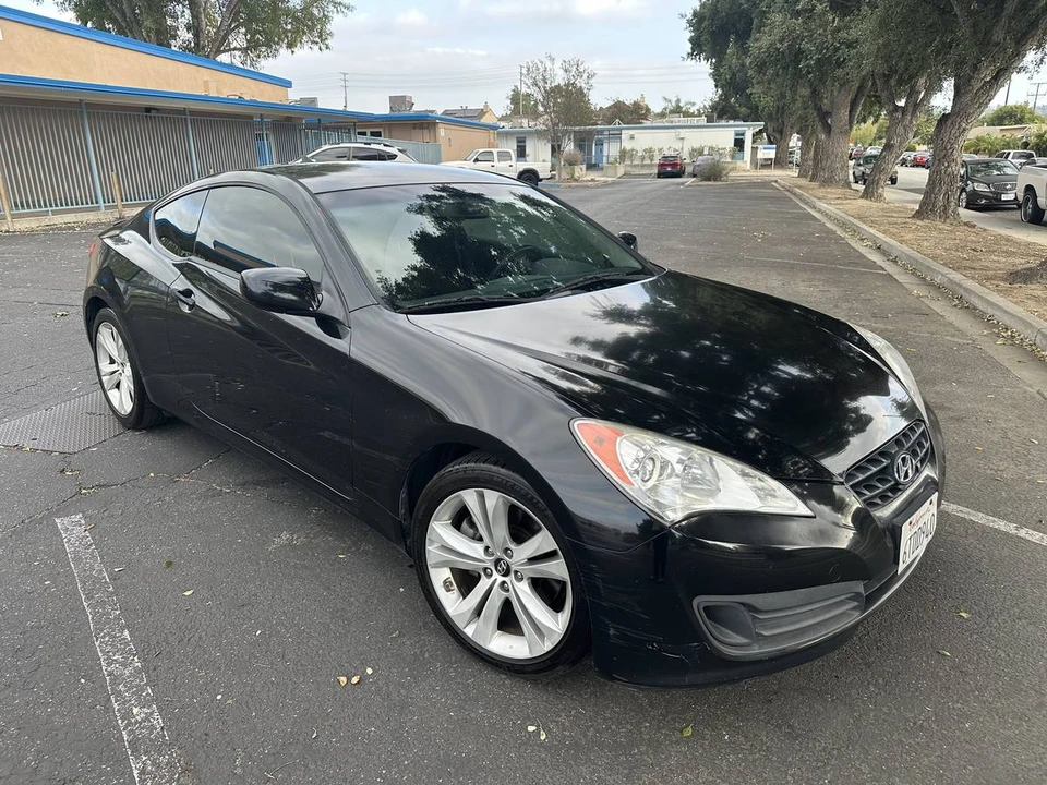 2011 Hyundai Genesis Coupe - Image 2 of 16