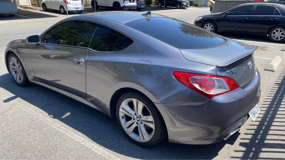 2011 Hyundai Genesis Coupe - Image 2 of 6