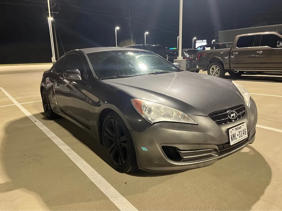 2011 Hyundai Genesis Coupe - Image 2 of 3