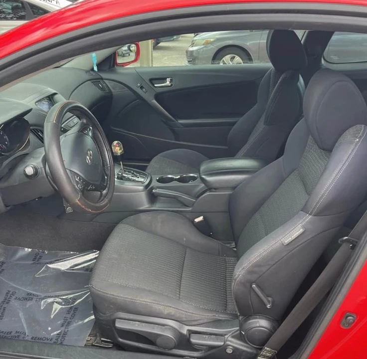 2011 Hyundai Genesis Coupe - Image 2 of 4