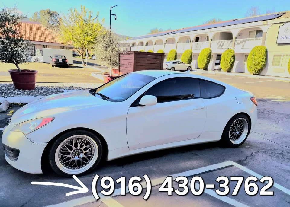 2011 Hyundai Genesis Coupe - Image 8 of 13