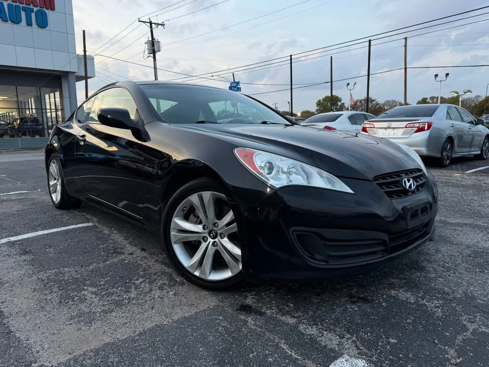 2011 Hyundai Genesis Coupe - Image 2 of 20