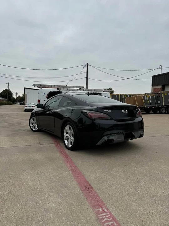 2011 Hyundai Genesis Coupe - Image 2 of 13