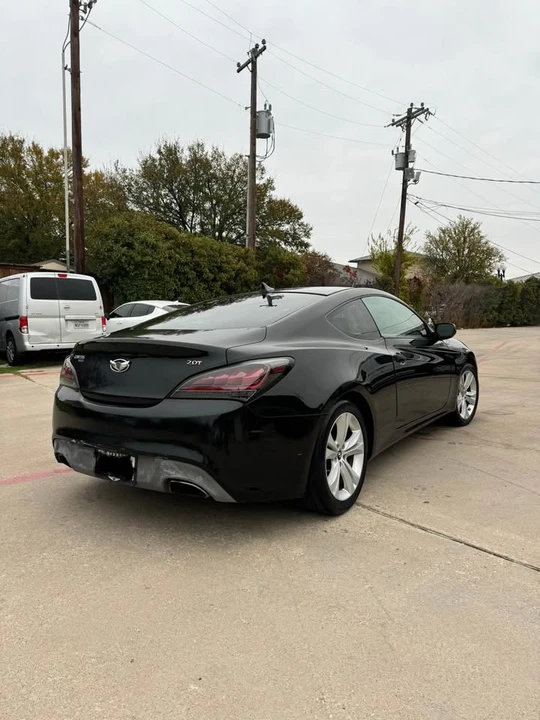2011 Hyundai Genesis Coupe - Image 4 of 13