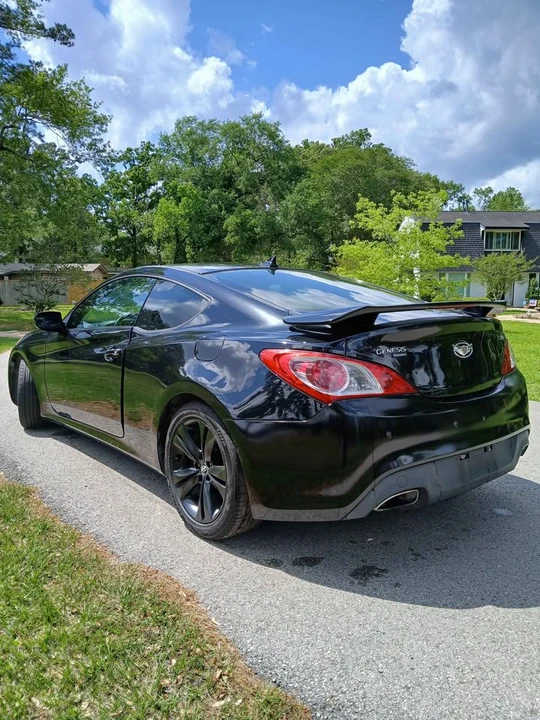 2011 Hyundai Genesis Coupe - Image 3 of 13