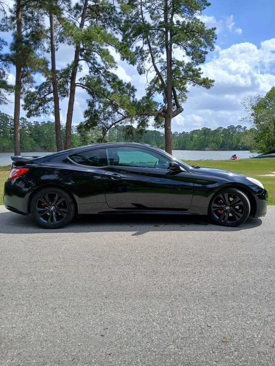 2011 Hyundai Genesis Coupe - Image 6 of 13