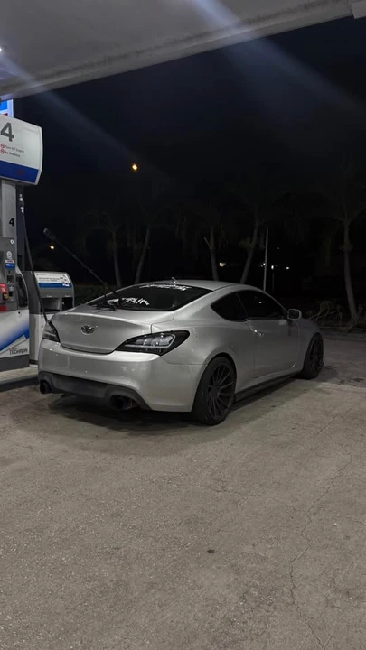 2011 Hyundai Genesis Coupe - Image 3 of 3