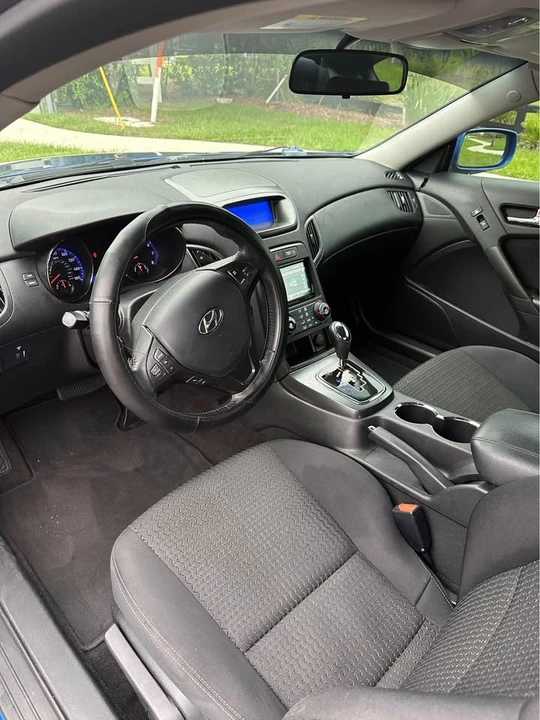 2011 Hyundai Genesis Coupe - Image 14 of 19