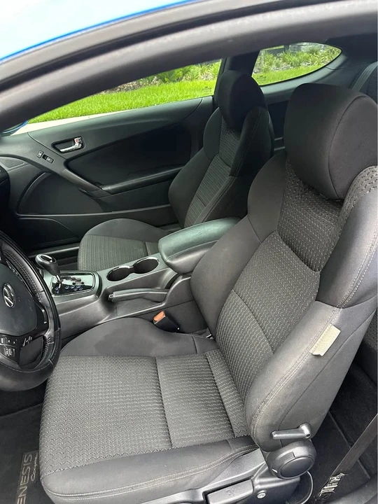 2011 Hyundai Genesis Coupe - Image 15 of 19