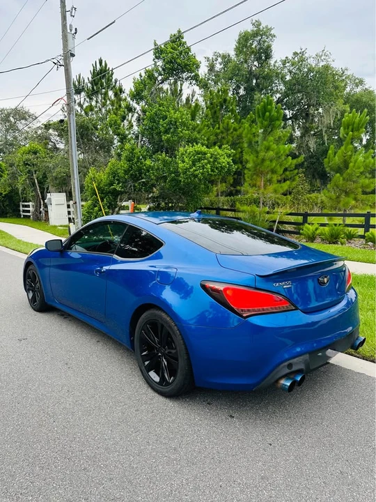 2011 Hyundai Genesis Coupe - Image 8 of 19