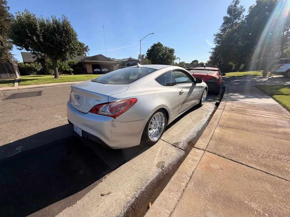 2011 Hyundai Genesis Coupe - Image 11 of 11