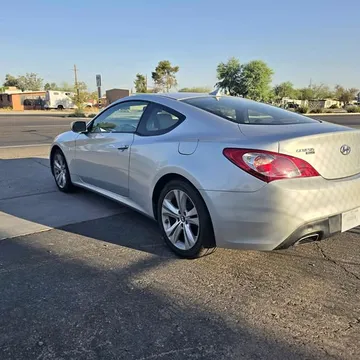 2011 Hyundai Genesis Coupe 2.0T