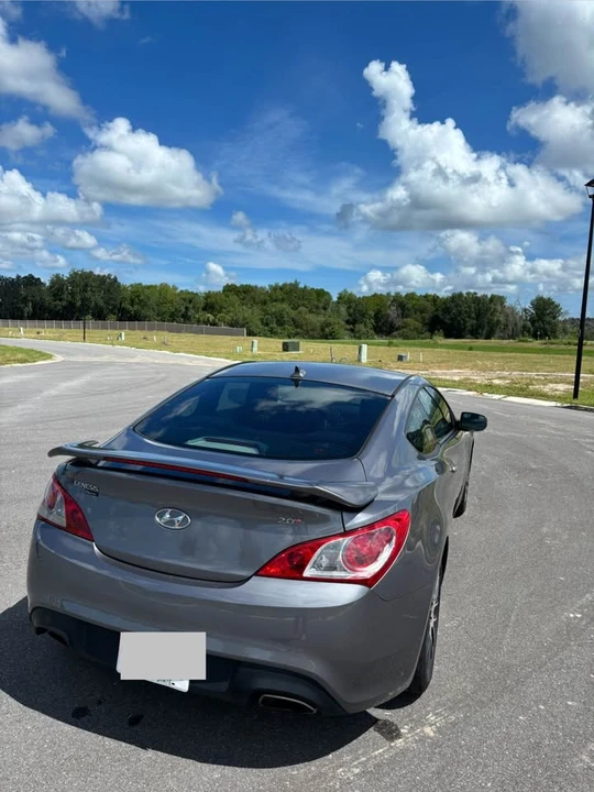 2011 Hyundai Genesis Coupe - Image 4 of 13