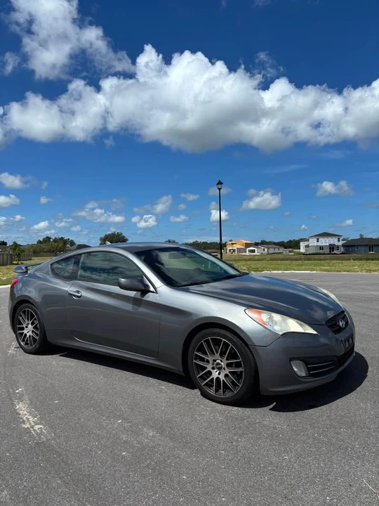 2011 Hyundai Genesis Coupe - Image 2 of 13