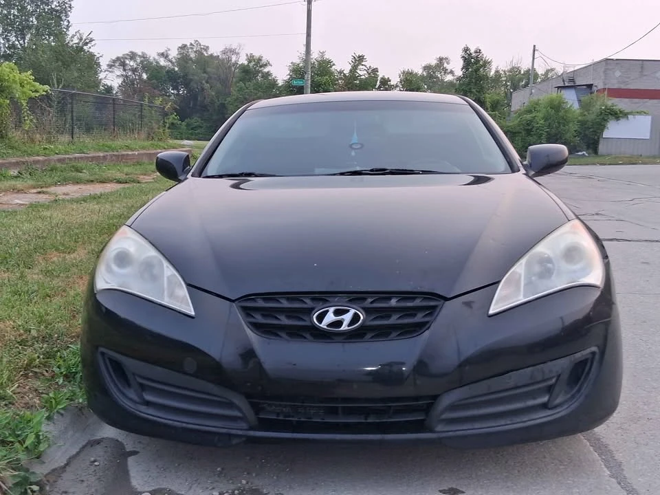 2011 Hyundai Genesis Coupe - Image 6 of 11