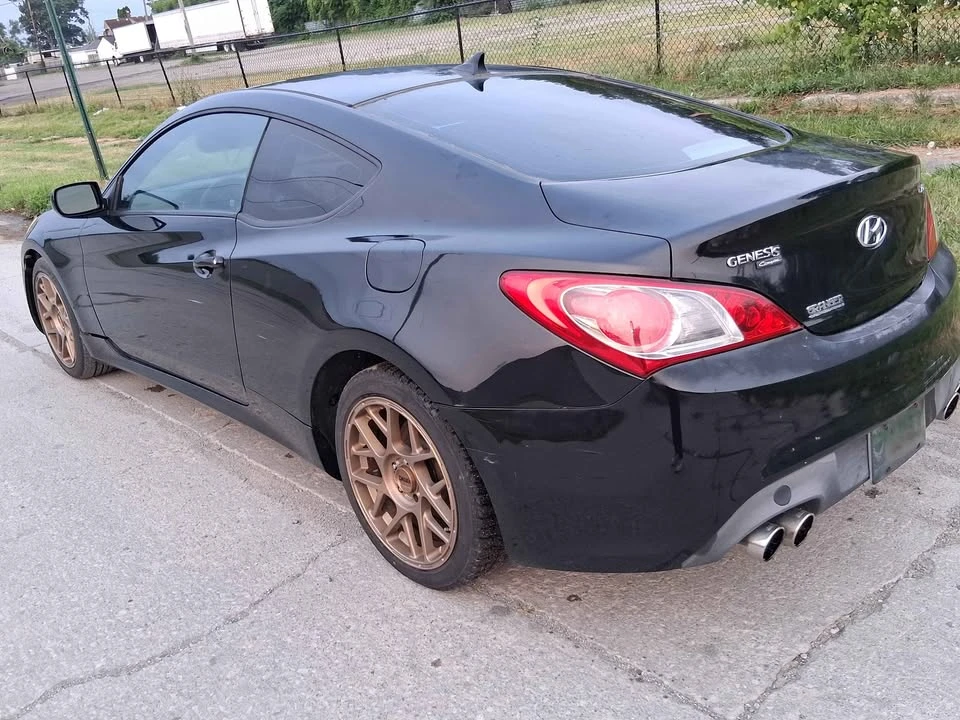 2011 Hyundai Genesis Coupe - Image 7 of 11