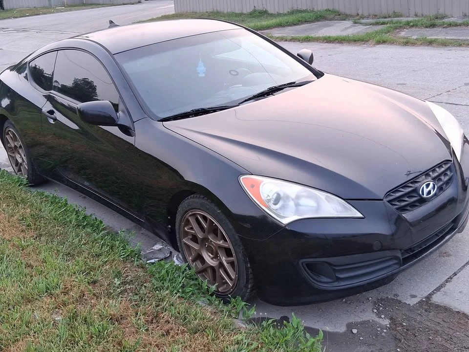 2011 Hyundai Genesis Coupe - Image 8 of 11
