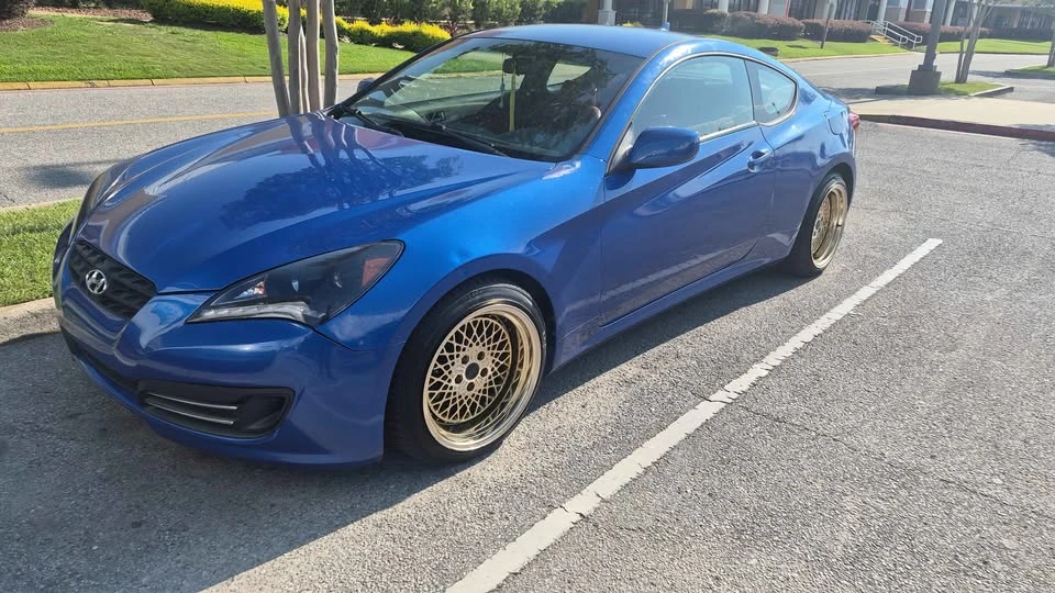 2011 Hyundai Genesis Coupe - Image 2 of 4