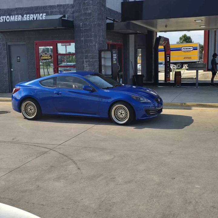 2011 Hyundai Genesis Coupe - Image 3 of 4