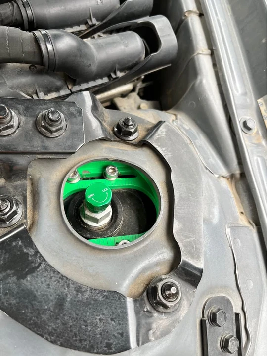 2011 Hyundai Genesis Coupe - Image 17 of 18