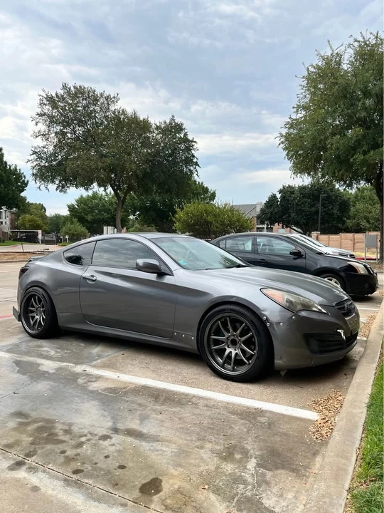 2011 Hyundai Genesis Coupe - Image 3 of 18
