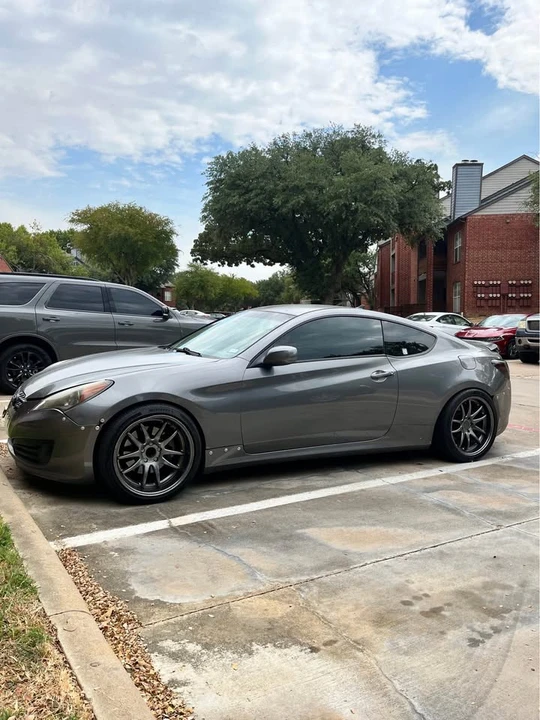 2011 Hyundai Genesis Coupe - Image 10 of 18