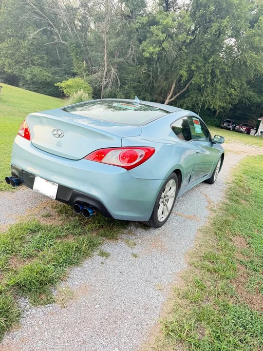 2011 Hyundai Genesis Coupe - Image 3 of 5