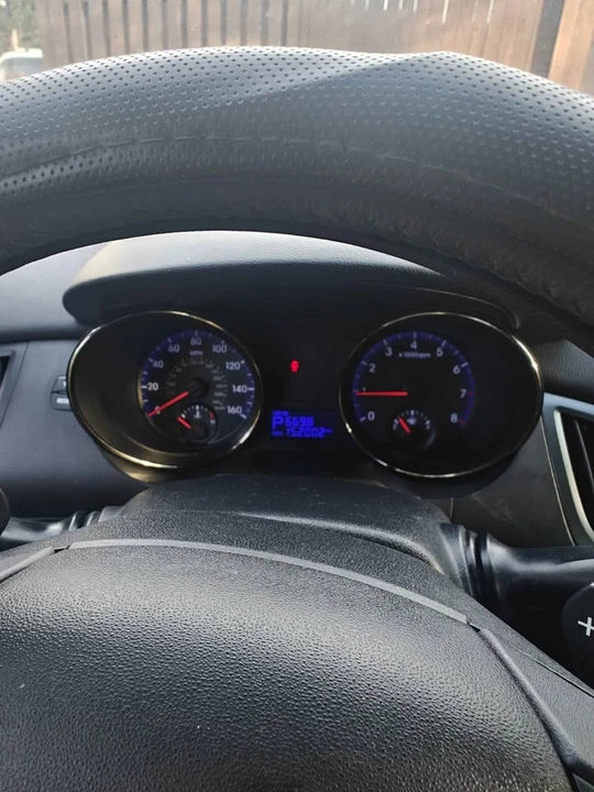 2011 Hyundai Genesis Coupe - Image 6 of 8