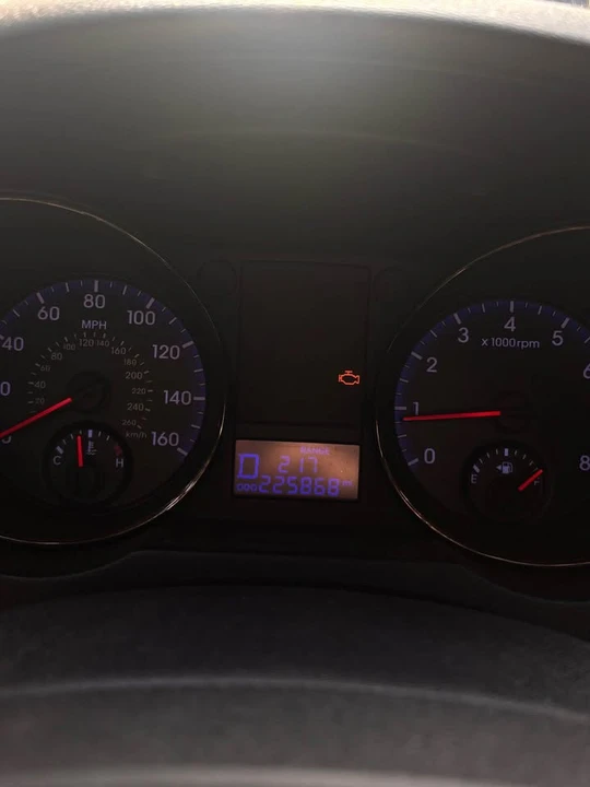 2011 Hyundai Genesis Coupe - Image 6 of 11