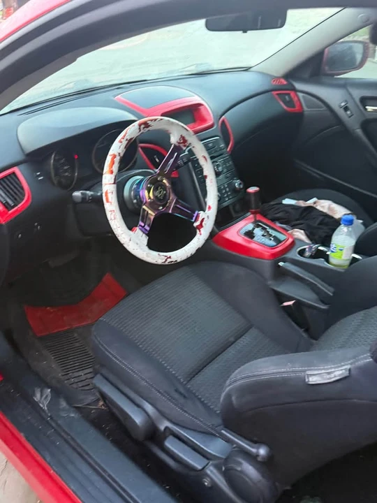 2011 Hyundai Genesis Coupe - Image 17 of 18