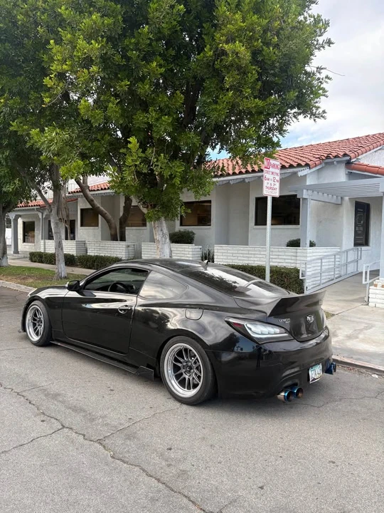 2011 Hyundai Genesis Coupe - Image 2 of 4