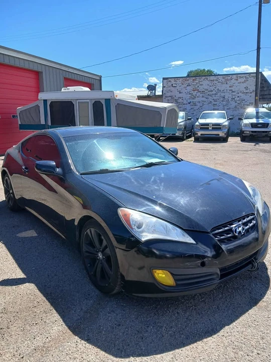 2011 Hyundai Genesis Coupe - Image 2 of 18