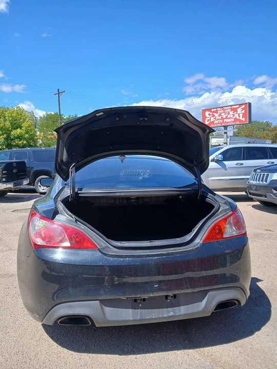 2011 Hyundai Genesis Coupe - Image 12 of 18