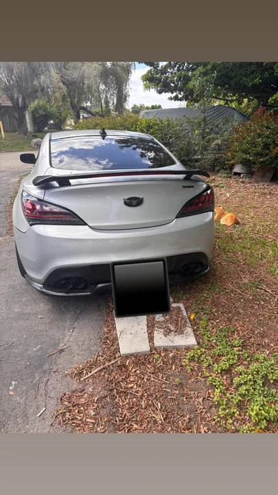 2011 Hyundai Genesis Coupe - Image 4 of 11
