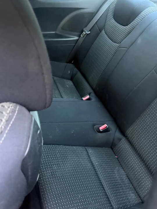 2011 Hyundai Genesis Coupe - Image 16 of 18