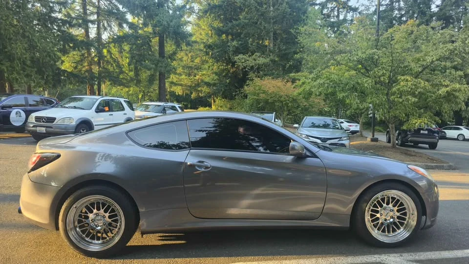 2011 Hyundai Genesis Coupe - Image 2 of 7