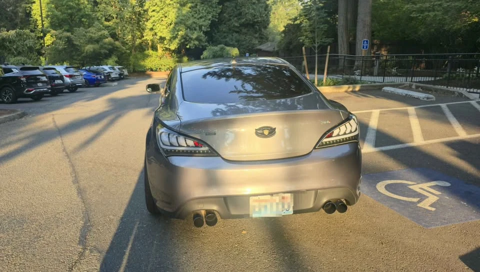 2011 Hyundai Genesis Coupe - Image 3 of 7