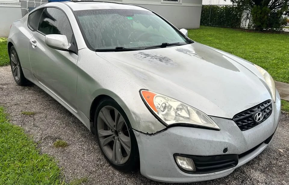 2011 Hyundai Genesis Coupe - Image 2 of 13