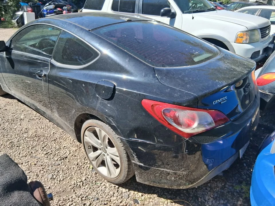 2011 Hyundai Genesis Coupe - Image 3 of 7