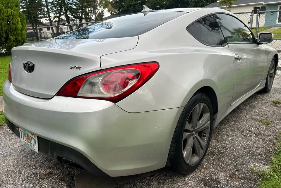 2011 Hyundai Genesis Coupe - Image 3 of 13