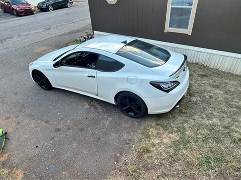 2011 Hyundai Genesis Coupe 2.0T