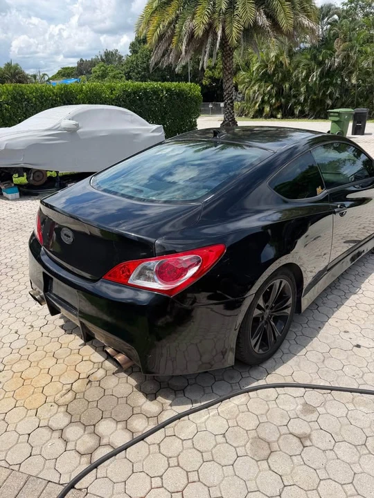 2011 Hyundai Genesis Coupe - Image 7 of 10