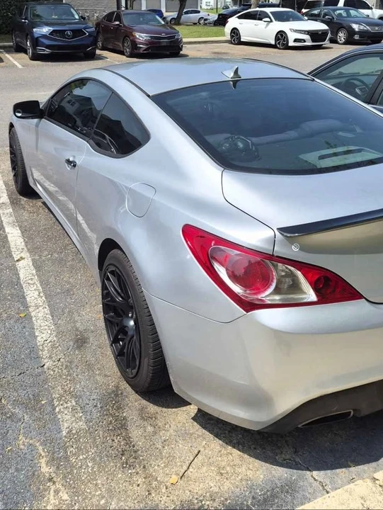 2011 Hyundai Genesis Coupe - Image 2 of 4