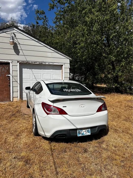 2011 Hyundai Genesis Coupe - Image 2 of 5