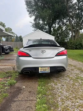 2011 Hyundai Genesis Coupe 2.0T