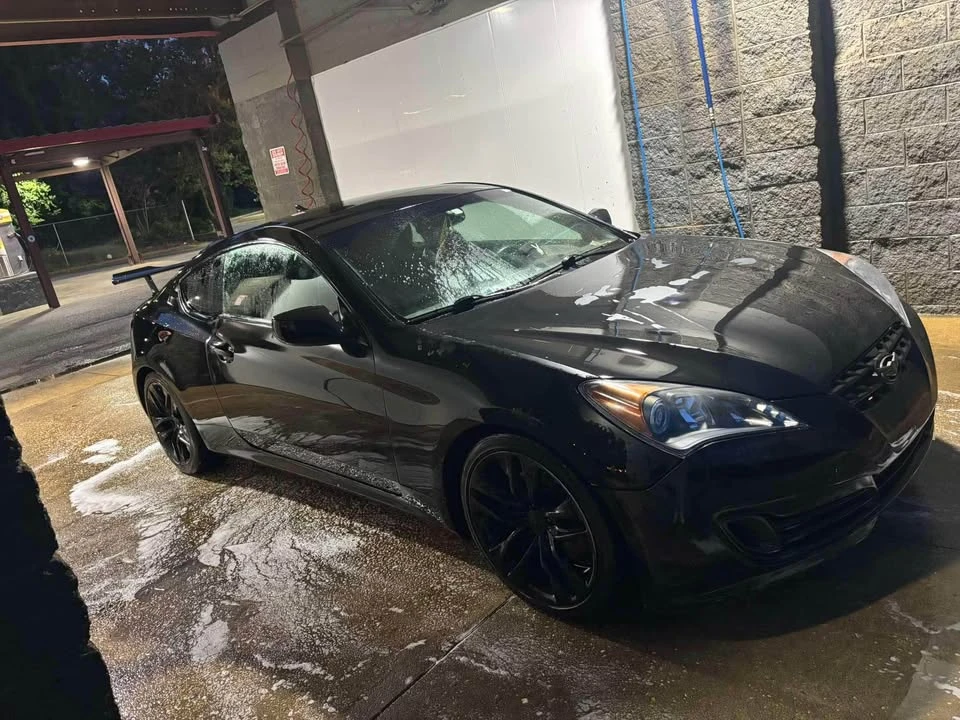 2011 Hyundai Genesis Coupe - Image 2 of 3