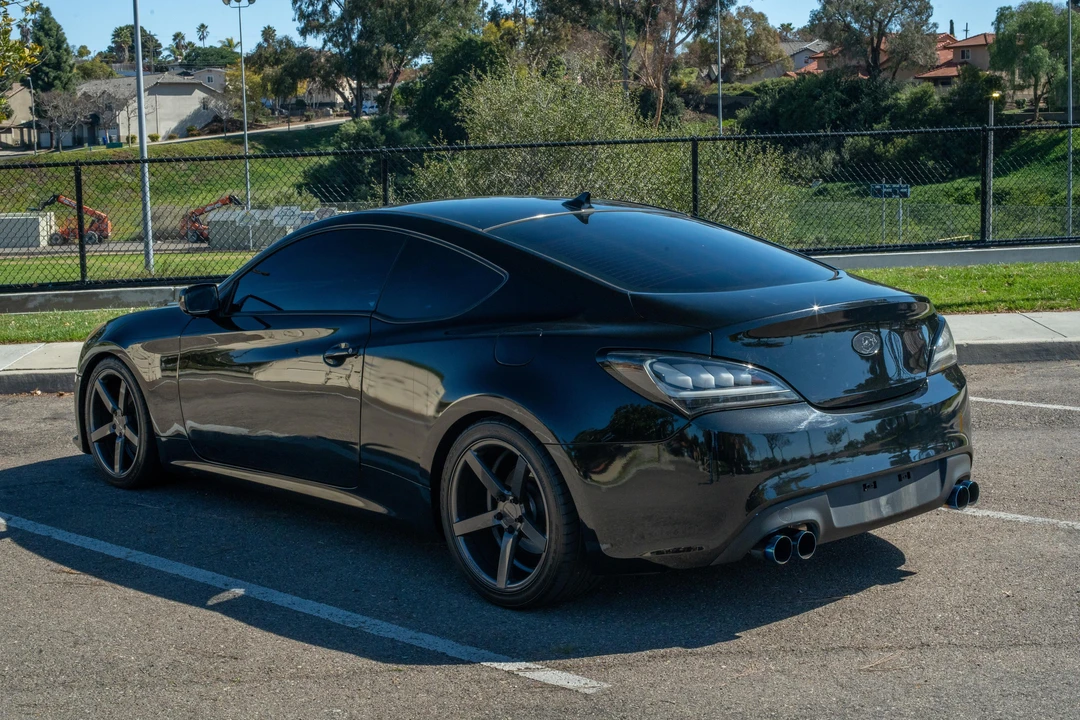 2011 Hyundai Genesis Coupe - Image 8 of 31